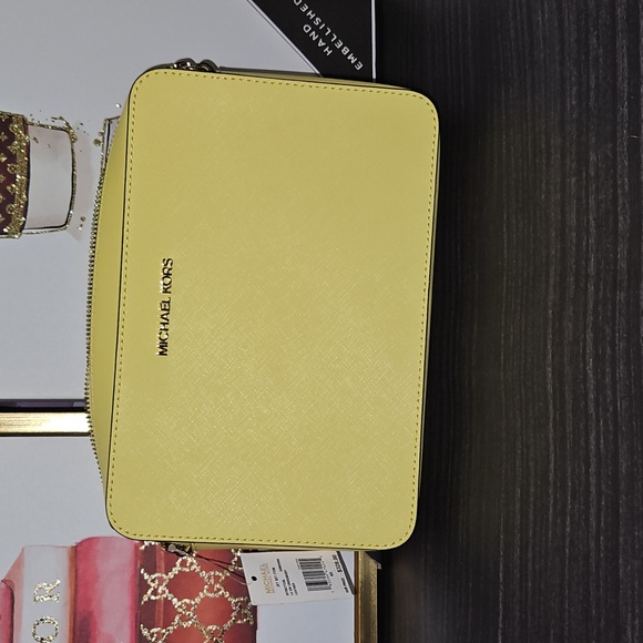 Michael kors Nwt Sunshine Leather Crossbody $328 Retail
